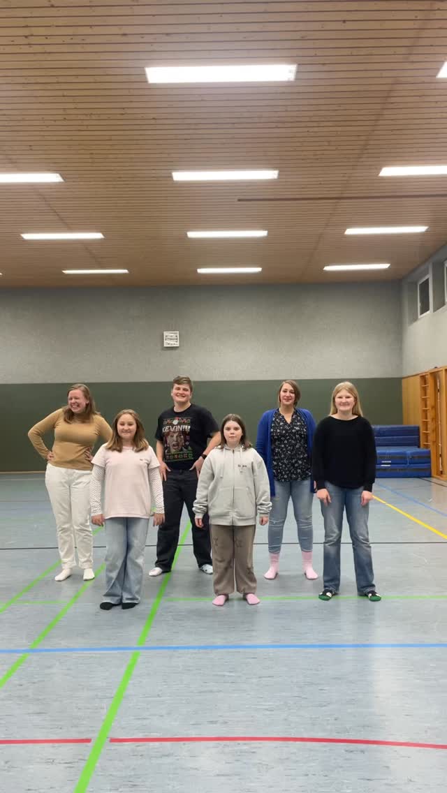 Türchen Nr. 24! 
Wir wünschen euch gesegnete Feiertage!🎭🎄